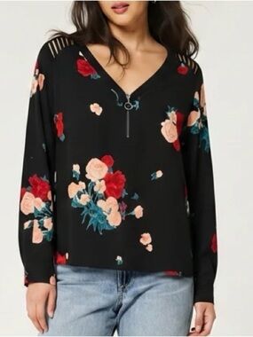 Candie's Floral Rose Print Top